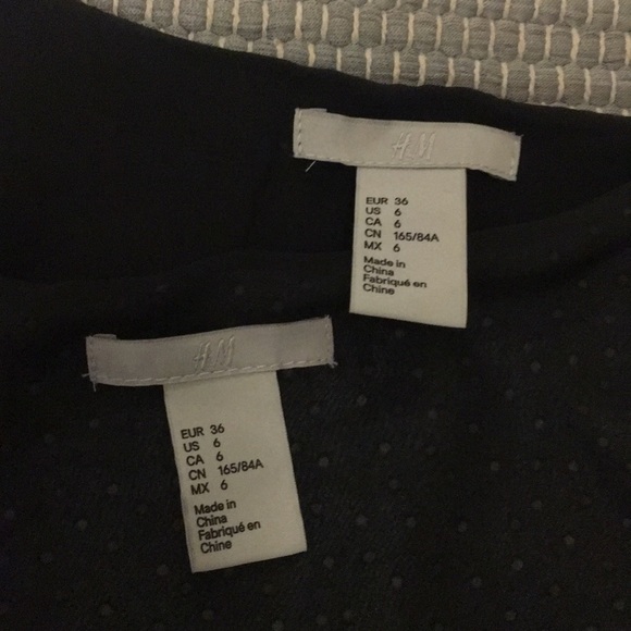 ✨⚡️ Pair of adorable bell sleeve dresses ✨⚡️ - Picture 7 of 7